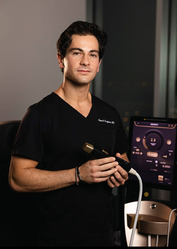 Plastik cerrah Dr. Robert Dorfman